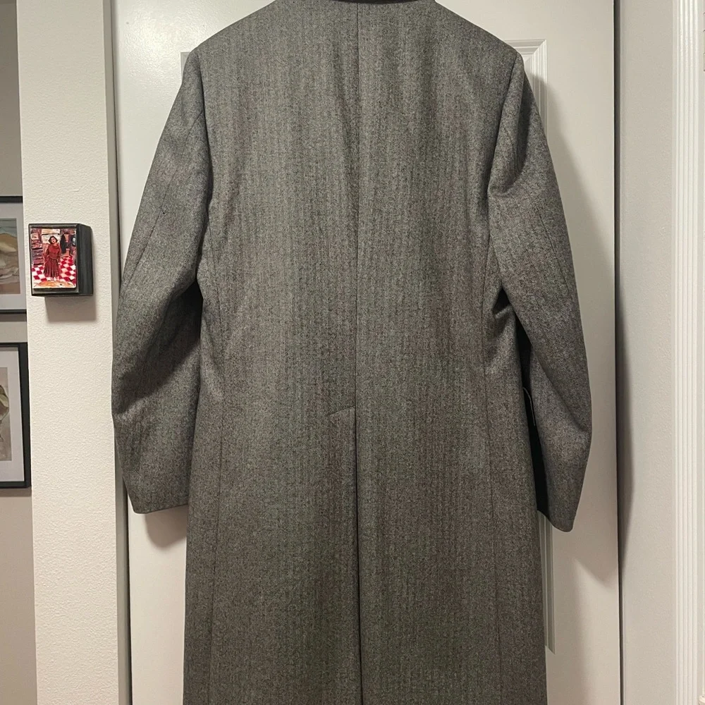 Dior Man’s coat- Classic style ** authentic ** - Picture 3 of 6